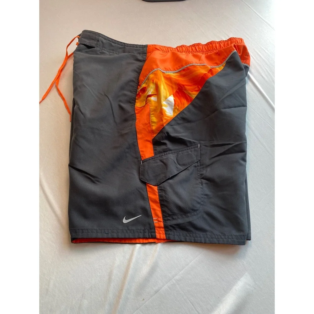 Nike Mens XL Swim Trunks Board Shorts Grey Orange Graphic Cargo Pocket Mesh